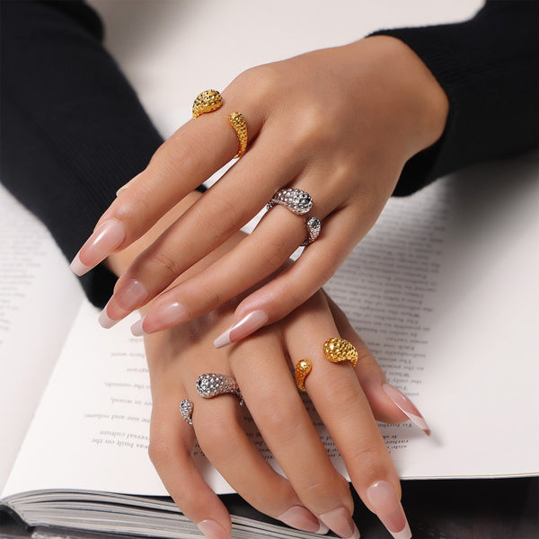 18K gold simple atmospheric teardrop shape with hammer pattern design open ring - happyshop365247