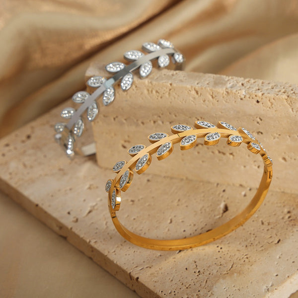 18K gold leaf-shaped diamond-studded light luxury bracelet - happyshop365247