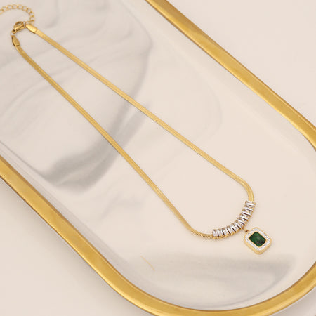 18K gold simple atmospheric teardrop shape with hammer pattern design open ring