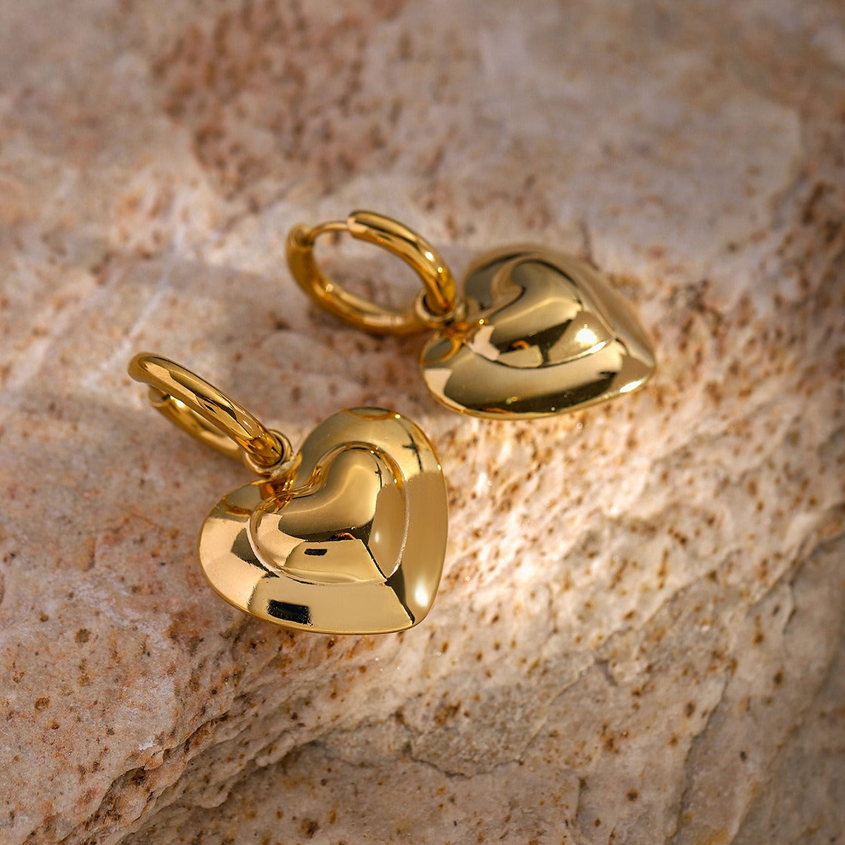 18K gold stylish simple heart-shaped earrings - happyshop365247