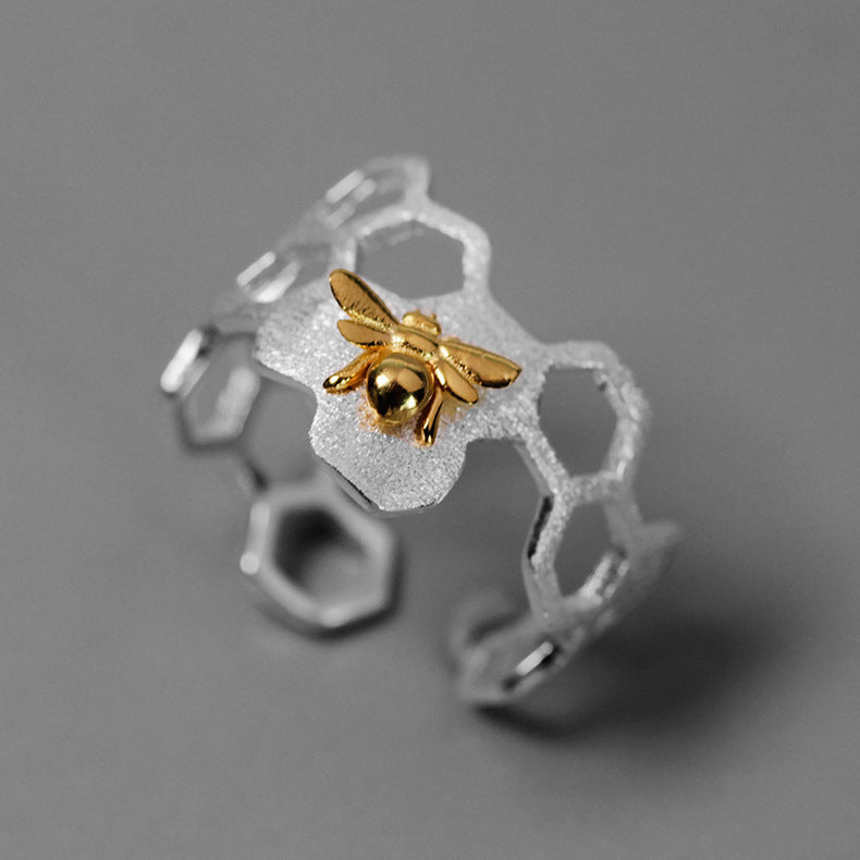 Bee hive ring