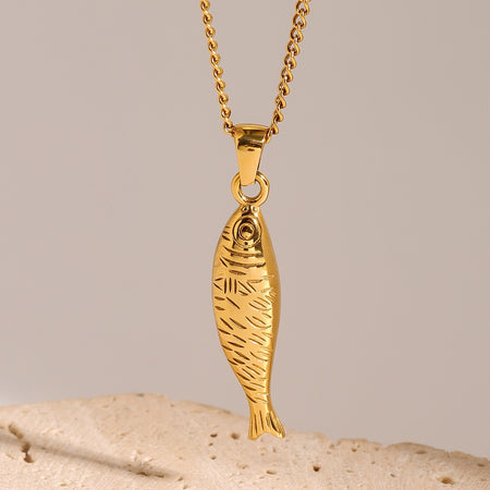 18K gold simple atmospheric teardrop shape with hammer pattern design open ring