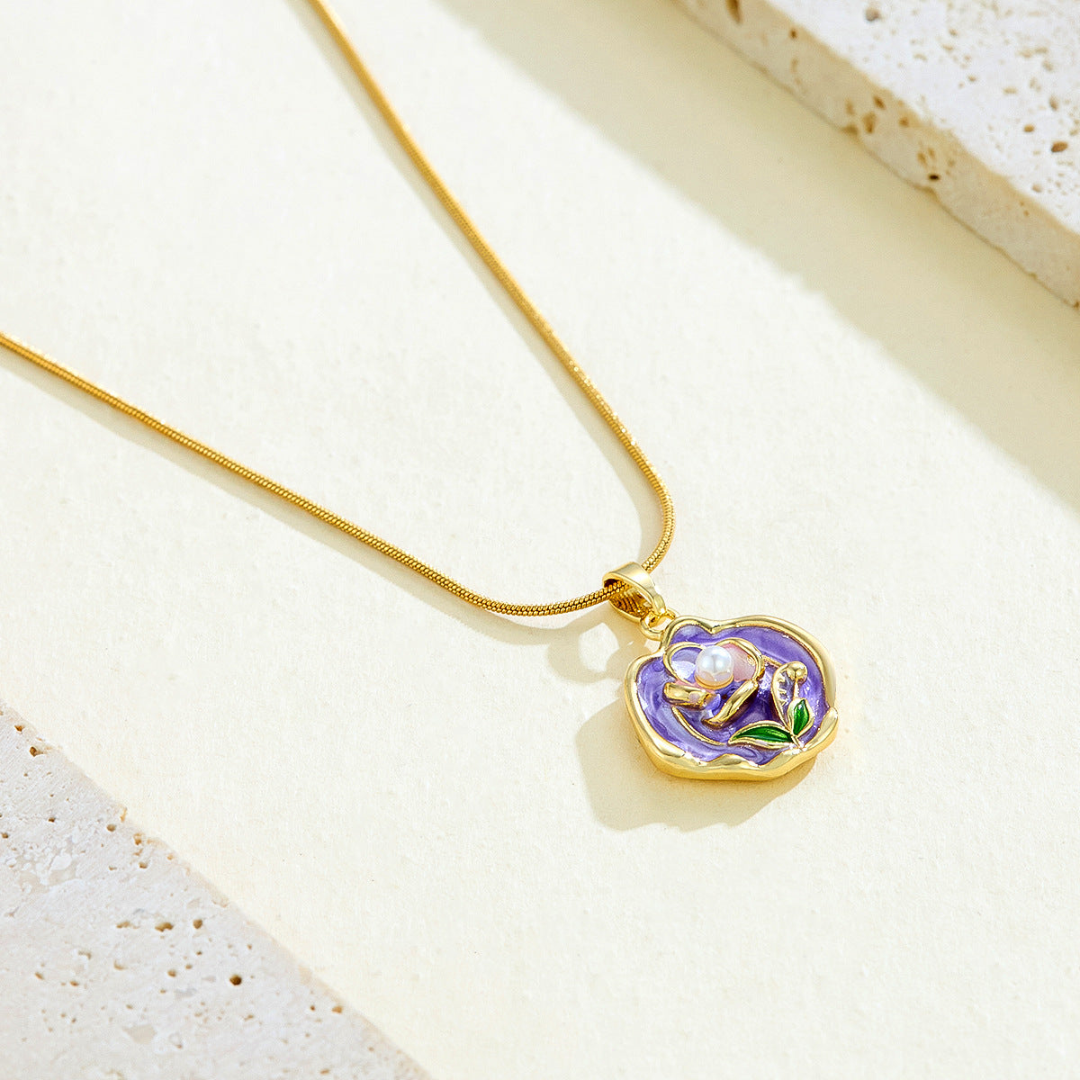 Enamel-flower Necklace For Women Sophisticated And Stylish