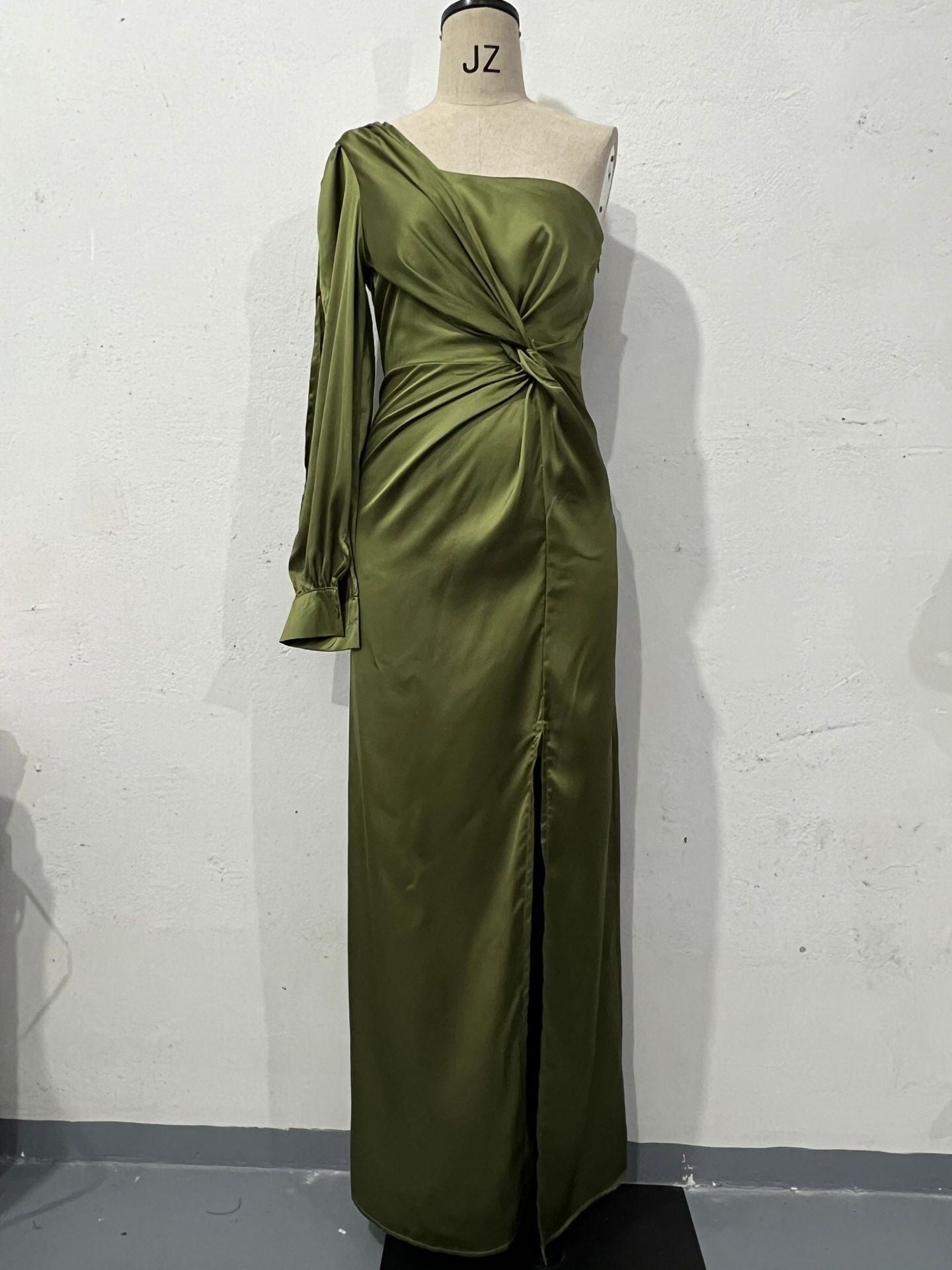 Women's One-shoulder Split Dress Ins Fashion Long-sleeved Slim Long Dresses Party Evening Clothing - happyshop365247