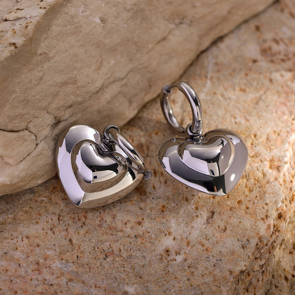 18K gold stylish simple heart-shaped earrings - happyshop365247